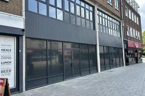 Retail property (high street) to rent, 126 Above Bar St Southampton SO14 7DU