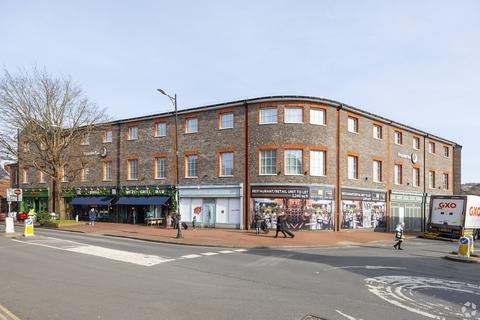 Retail property (high street) to rent, Friars Ct Lewes BN7 2PG