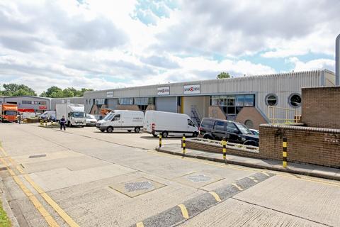 Warehouse to rent, Victoria Rd London W3 6UU