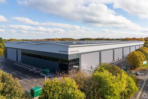 Distribution warehouse to rent, Priestley Rd Basingstoke RG24 9NP