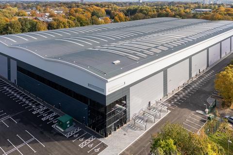 Distribution warehouse to rent, Priestley Rd Basingstoke RG24 9NP