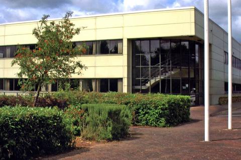 Distribution warehouse to rent, Burma Rd Berkeley GL13 9UQ