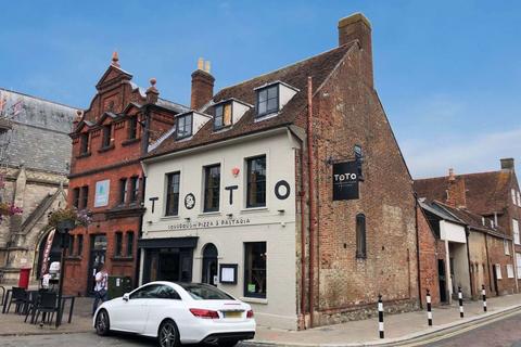 Pub for sale, 15 St. Thomas' Sq Newport PO30 1SL