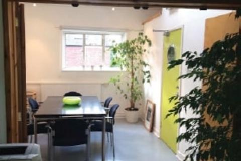 Office to rent, 10-12 Canute Pl Knutsford WA16 6BH