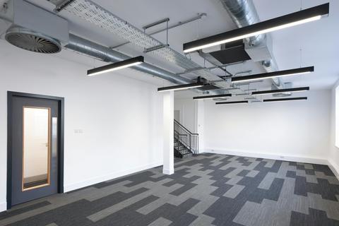 Office to rent, 32 York Pl Edinburgh EH1 3HU