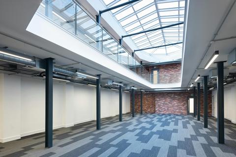 Office to rent, 32 York Pl Edinburgh EH1 3HU