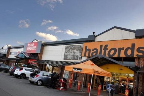 Retail property (high street) to rent, Bescot Cres Walsall WS1 4SB
