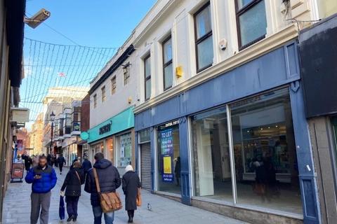 Retail property (high street) to rent, 9-10 Exchange Walk Nottingham NG1 2NX