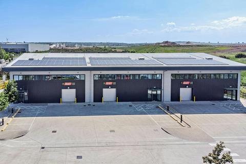 Warehouse to rent, 1 Reef St Dagenham RM9 6GQ