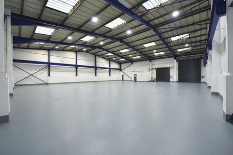 Warehouse to rent, Roundthorn Industrial Estate, Ennis Close Manchester M23 9LE