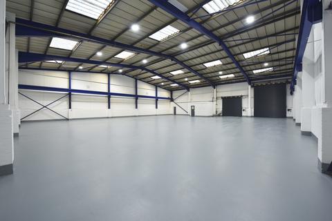 Warehouse to rent, Roundthorn Industrial Estate, Ennis Close Manchester M23 9LE