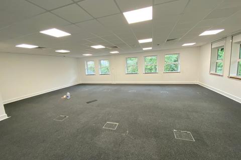 Office to rent, Old Gloucester Rd Bristol BS16 1GW