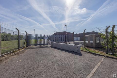Warehouse to rent, Saville Rd Peterborough PE3 7PR