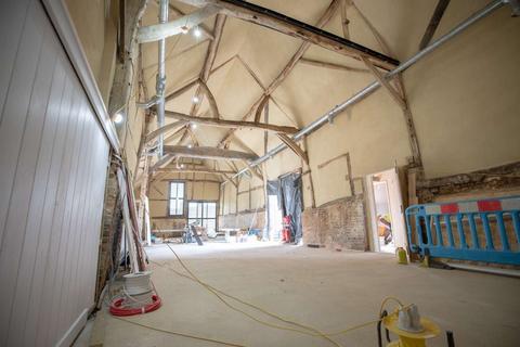 Office to rent, Barn Ln High Wycombe HP13 5DA