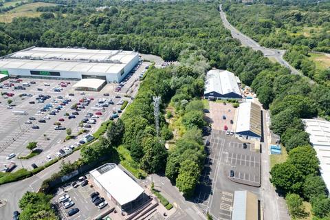 Land to rent, Larchwood Av Havant PO9 3BE