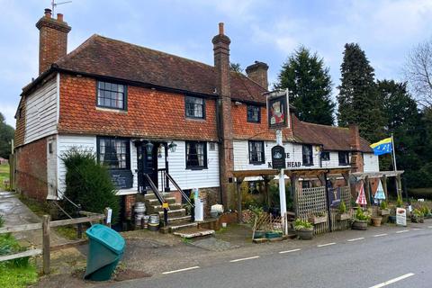Pub to rent, Church St Rudgwick RH12 3EB