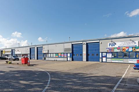 Industrial unit to rent, Fengate Peterborough PE1 5QA