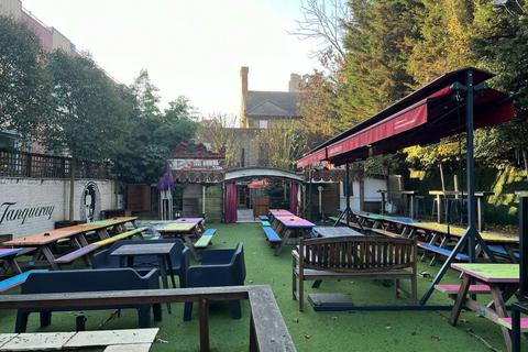Pub to rent, 264 High St London W3 9BH