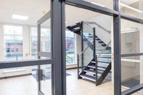 Industrial unit to rent, Kingsway South Gateshead NE11 0SU