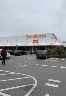 Shop to rent, Weston St Southampton SO16 8HY