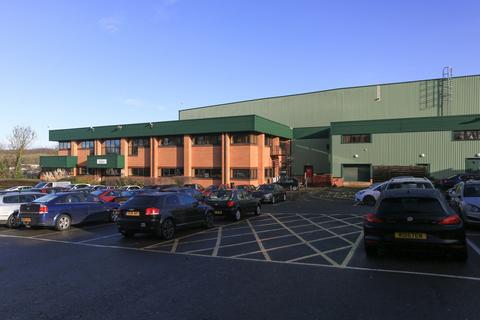 Distribution warehouse to rent, Longfield Rd Tunbridge Wells TN2 3DG