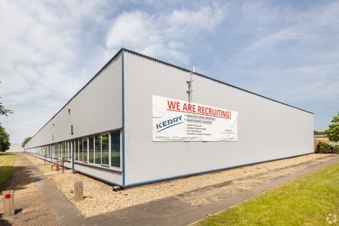 Distribution warehouse to rent, 23 Stepledon Rd Peterborough PE2 6TD