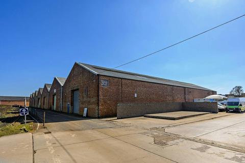 Warehouse to rent, Station Rd Stratford Upon Avon CV37 8QR