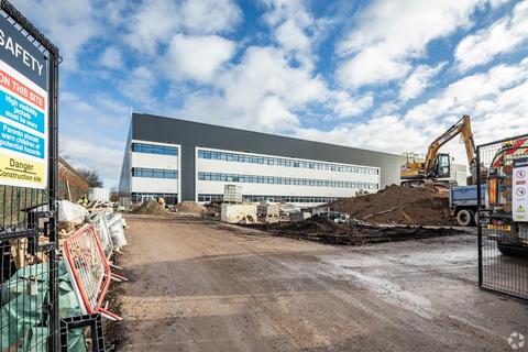 Distribution warehouse to rent, 1 Weston Rd Crewe CW1 6BP