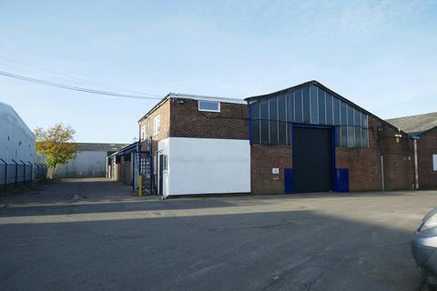 Warehouse to rent, Unit 2 Birchanger Industrial Estate, Stansted Rd Birchanger CM23 5PS
