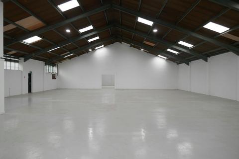 Warehouse to rent, Unit 2 Birchanger Industrial Estate, Stansted Rd Birchanger CM23 5PS
