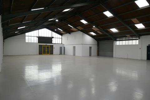 Warehouse to rent, Unit 2 Birchanger Industrial Estate, Stansted Rd Birchanger CM23 5PS