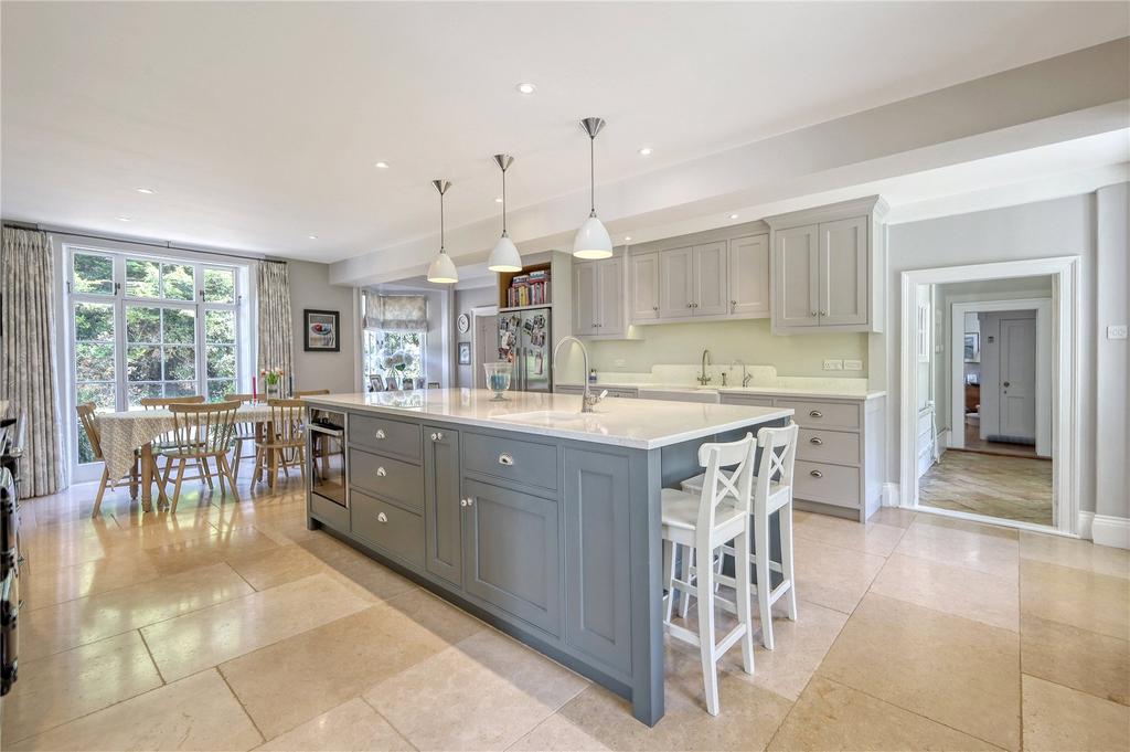 Kitchen/Breakfast Rm