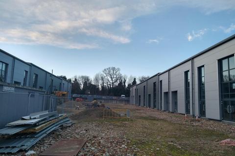 Warehouse to rent, Fishponds Rd Wokingham RG41 2GZ