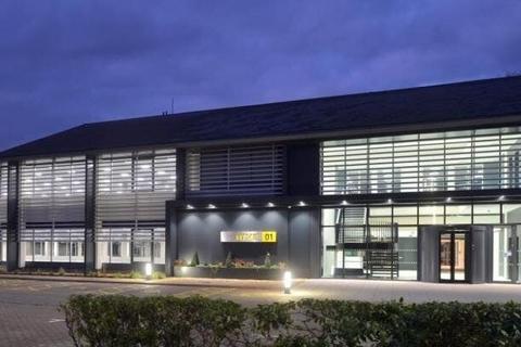 Office to rent, Waterside Dr Reading RG7 4SA
