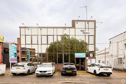 Warehouse to rent, 4-6 Wadsworth Rd Greenford UB6 7JJ