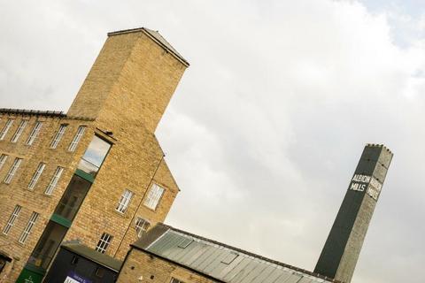 Office to rent, Albion Rd Bradford BD10 9TQ