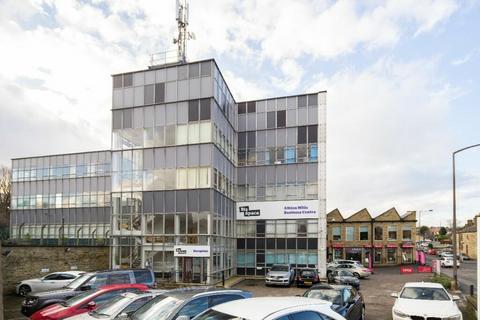Office to rent, Albion Rd Bradford BD10 9TQ