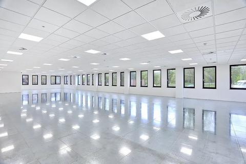 Office to rent, 1 Park Rd Bracknell RG12 2EW