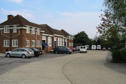 Office to rent, Alexander Rd St Albans AL2 1JG