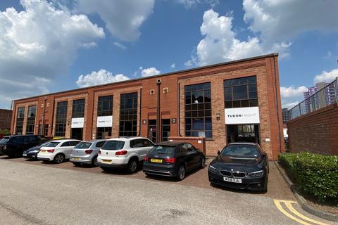 Warehouse to rent, 380 Chester Rd Manchester M16 9EA