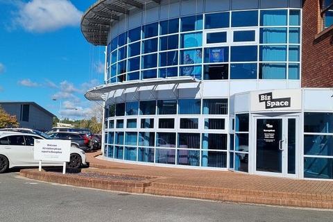 Office to rent, Marsh Ln Preston PR1 8UQ