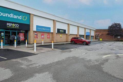 Retail property (high street) to rent, Holderness Rd Hull HU9 2AA