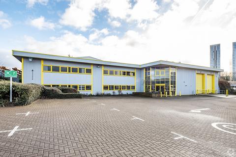 Warehouse to rent, Montford St Salford M50 2UW