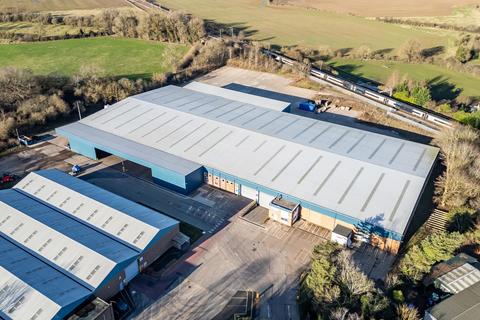 Distribution warehouse to rent, Furnace Ln Nether Heyford NN7 3LB