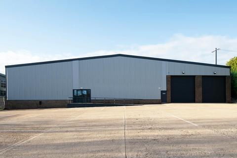 Warehouse to rent, 1-3 Deacon Way Reading RG30 6AZ