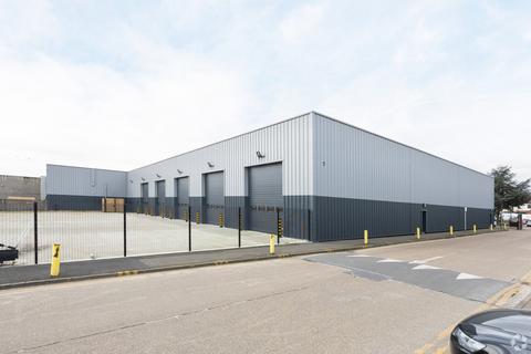 Warehouse to rent, Streatham Rd Mitcham CR4 2AP