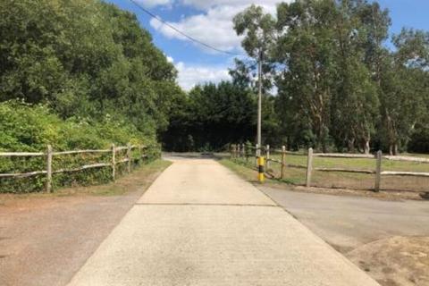 Office to rent, Yapton Ln Arundel BN18 0AS