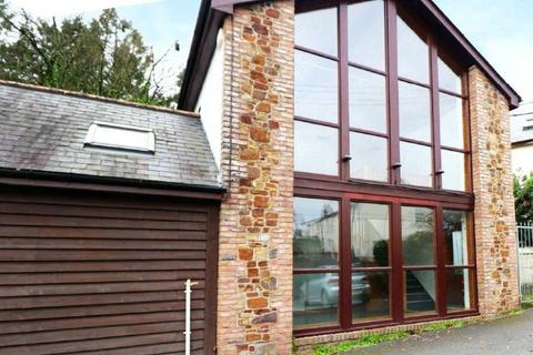 Retail property (high street) to rent, North Rd South Molton EX36 4DG