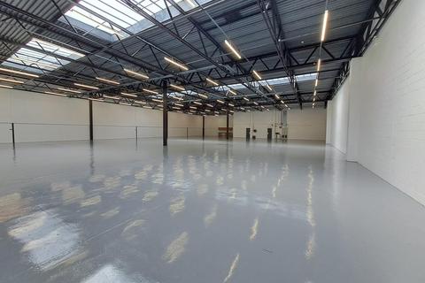 Warehouse to rent, Denbigh Hall Milton Keynes MK3 7QT
