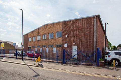 Warehouse to rent, 115 Canterbury Rd Croydon CR0 3HH